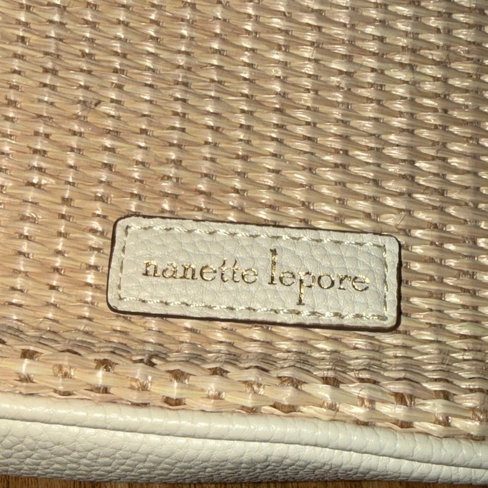 Nanette Lepore purse handbag shoulder bag small tan cream gold raffia zipper - Picture 3 of 8